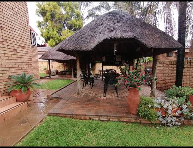 3 BEDROOM HOUSE SOLD IN AMBERFIELD HEIGHTS